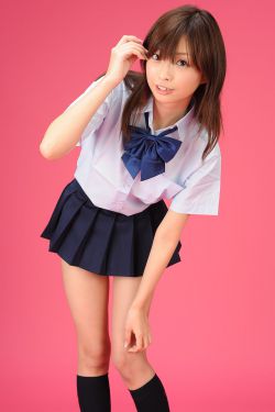 男生吃女生的两个葡萄
